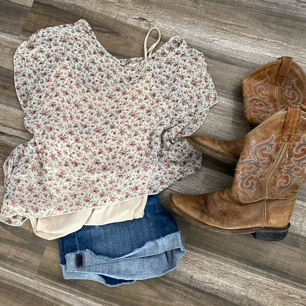 Floral blouse💐